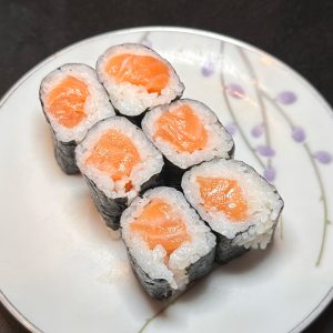 Salmon Hosomaki